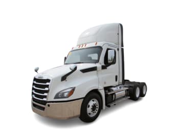 Featured image with white background for this 2020 Freightliner Cascadia (Stock number: ULSMC6259)