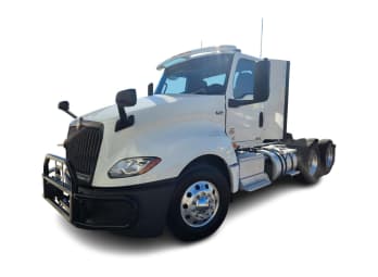 Featured image with white background for this 2021 International LT Series (Stock number: UMN145459)