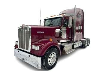 Featured image with white background for this 2021 Kenworth W900L (Stock number: UMR426552)