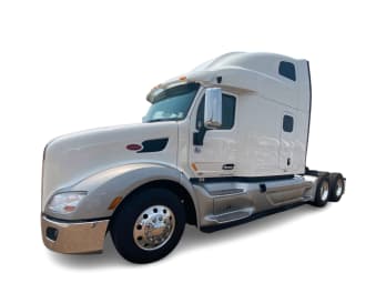 Featured image with white background for this 2022 Peterbilt 579 (Stock number: UND759968)
