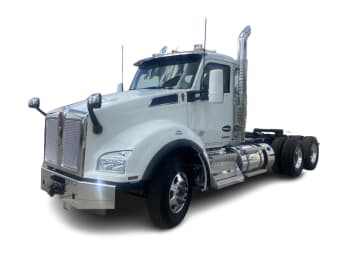 Featured image with white background for this 2027 Kenworth T880 (Stock number: VJ241901)