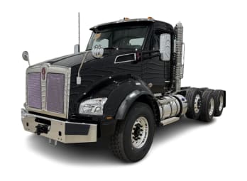 Featured image with white background for this 2027 Kenworth T880 (Stock number: VJ243554)