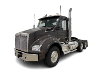 Featured image with white background for this 2027 Kenworth T880 (Stock number: VJ249720)