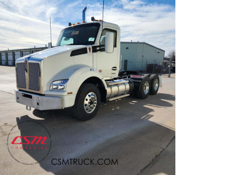 2025 Kenworth T880 SJ129725