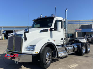 2025 Kenworth T880 SJ131572