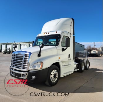 2014 Freightliner Cascadia UELFN1822