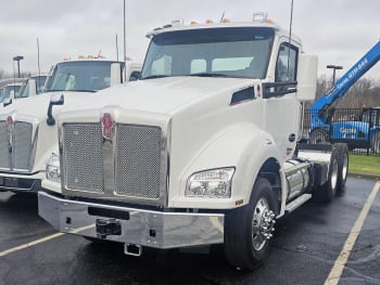 2025 Kenworth T880 SJ169676