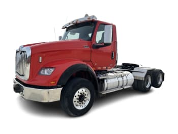 2022 International HX620 UNN233913