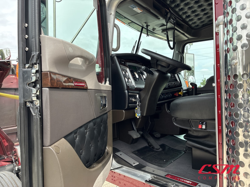 Drivers side door open for this 2027 Kenworth W900B (Stock number: VR250441)