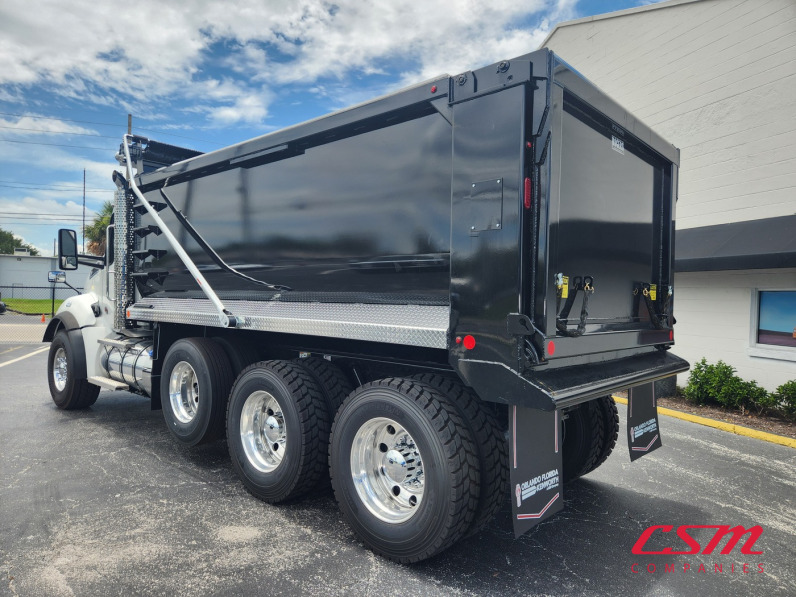 Exterior rear driver side for this 2026 Kenworth T880 (Stock number: TJ230001)
