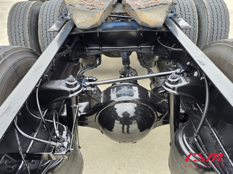 Center rear frame for this 2022 Kenworth T680 (Stock number: UNJ467081)