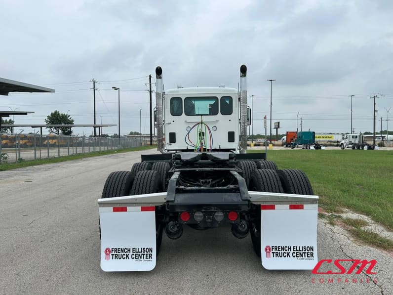 Exterior full rear view for this 2026 Kenworth T880 (Stock number: TJ216007)