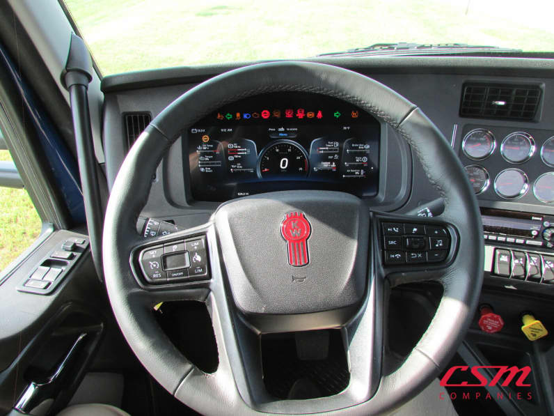 Interior dash for this 2026 Kenworth T880 (Stock number: TJ219870)