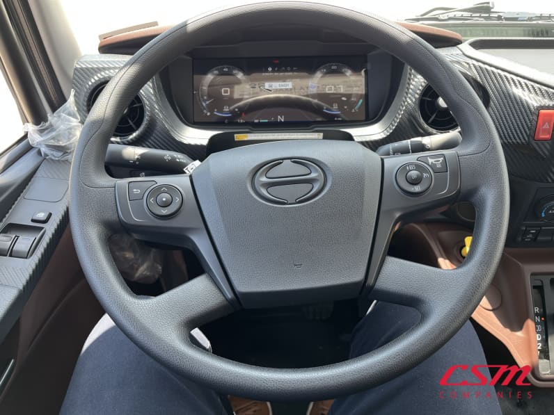 Interior steering wheel for this 2026 Hino L7 (Stock number: T5T50402)