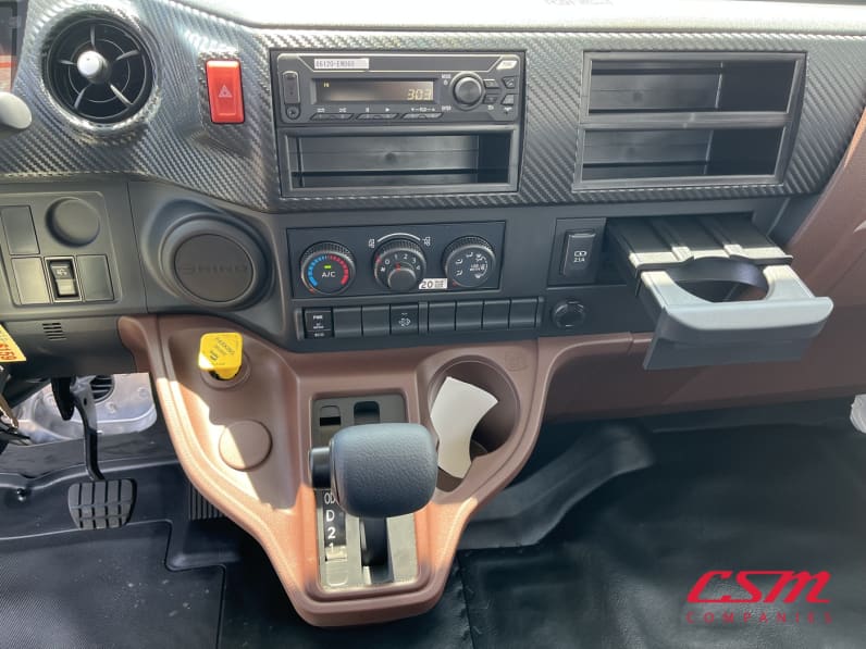 Interior radio and navigation system for this 2026 Hino L7 (Stock number: T5T50402)