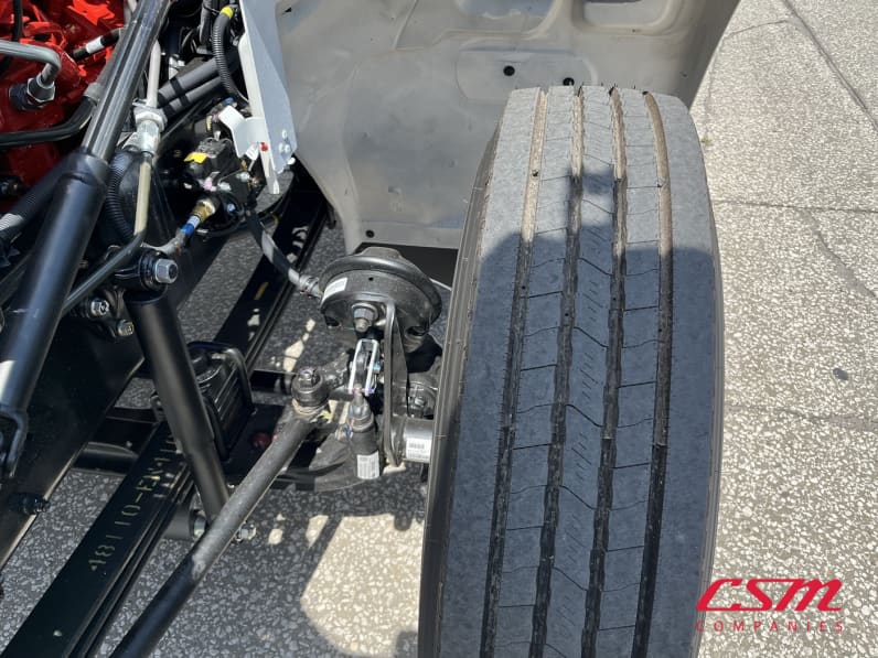 Driver side front tire tread for this 2026 Hino L7 (Stock number: T5T50402)