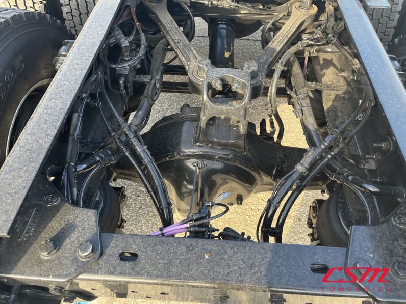 Center rear frame for this 2026 Kenworth T880 (Stock number: TF195789)