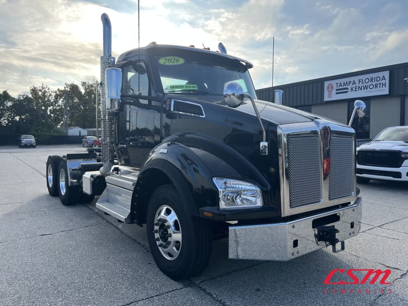Exterior front passenger side for this 2026 Kenworth T880 (Stock number: TF195789)