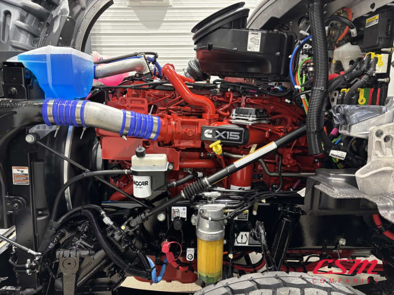 Drivers side engine for this 2027 Kenworth T880 (Stock number: VJ240856)