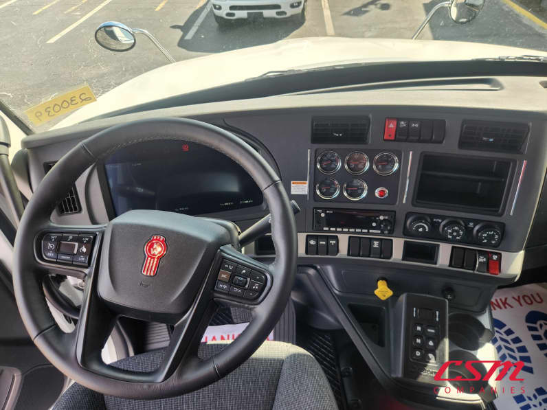Interior dash for this 2026 Kenworth T880 (Stock number: TJ230039)