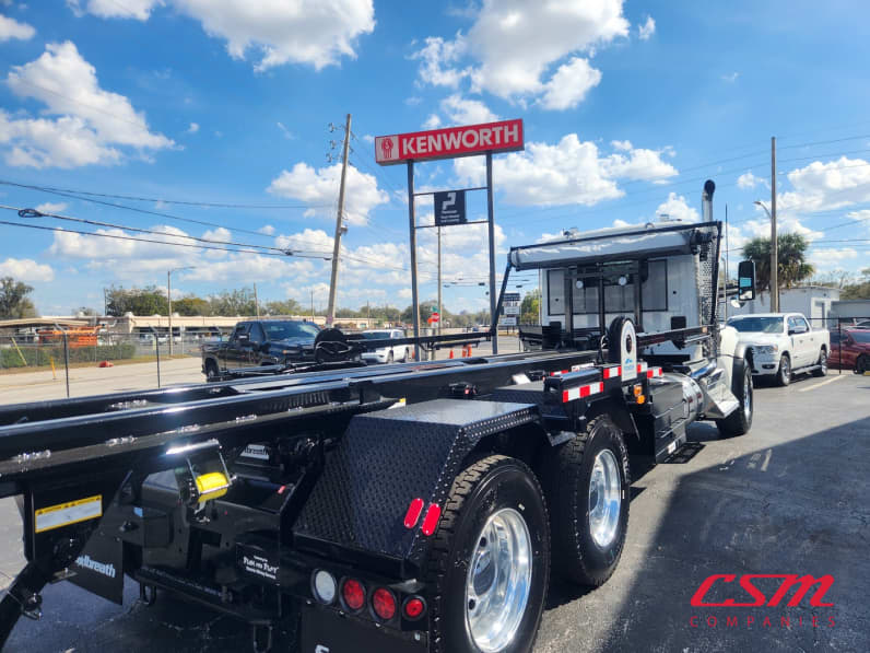 Exterior rear passenger side for this 2026 Kenworth T880 (Stock number: TJ230039)