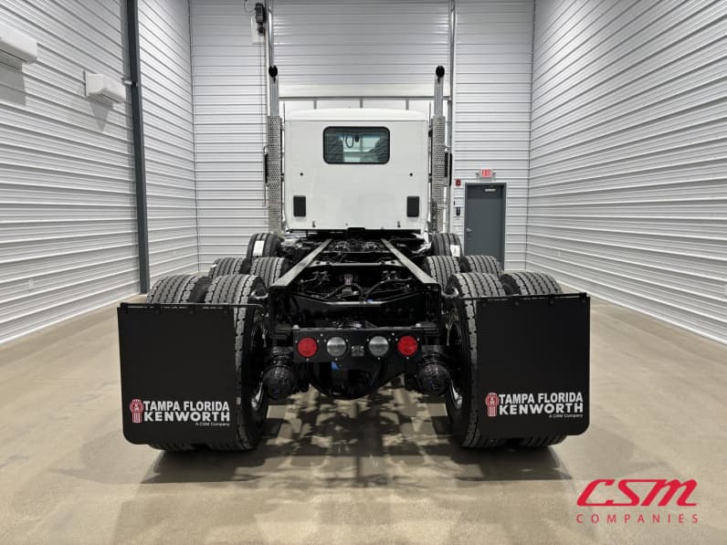 Exterior full rear view for this 2027 Kenworth T880 (Stock number: VJ242113)