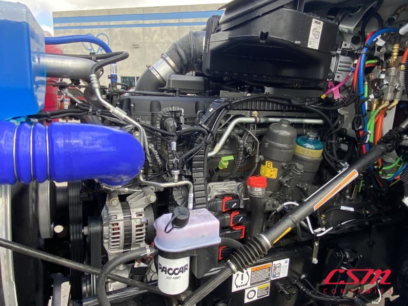 Drivers side engine for this 2027 Kenworth T880 (Stock number: VJ241901)