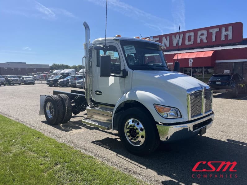 Exterior front passenger side for this 2025 Kenworth T280 (Stock number: SM169869)