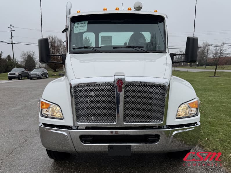 Exterior full front view for this 2025 Kenworth T280 (Stock number: SM153866)