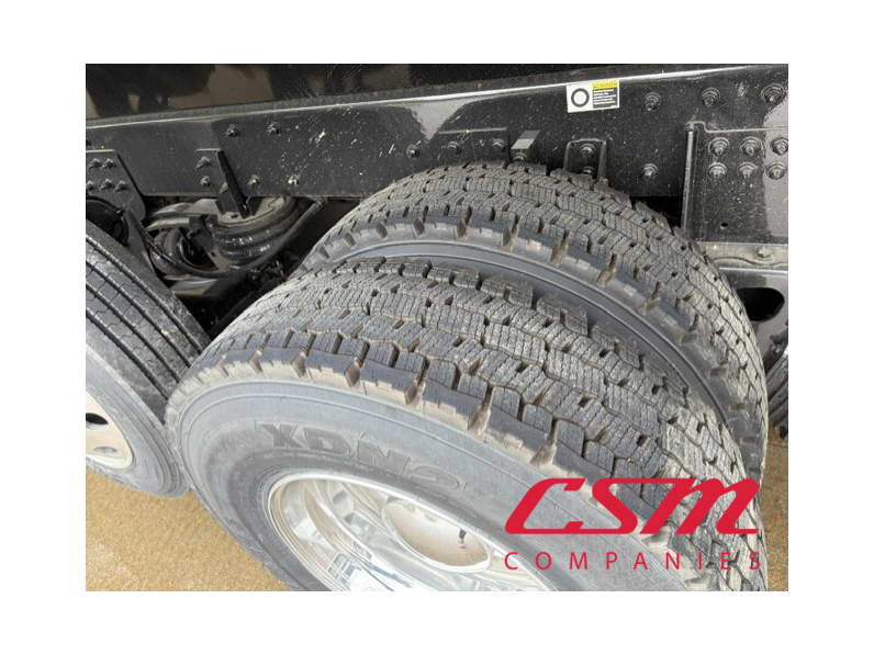 Driver side rear frame and tire tread for this 2025 Kenworth T880 (Stock number: SJ183469)