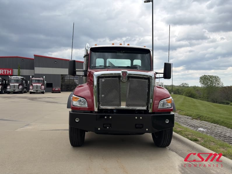 Exterior full front view for this 2025 Kenworth T480 (Stock number: SM142610)
