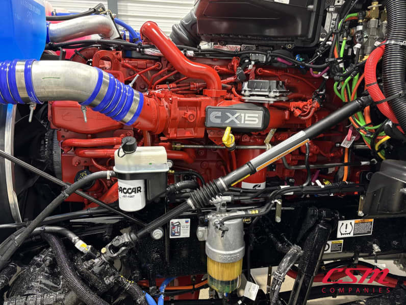 Drivers side engine for this 2027 Kenworth T880 (Stock number: VJ241738)