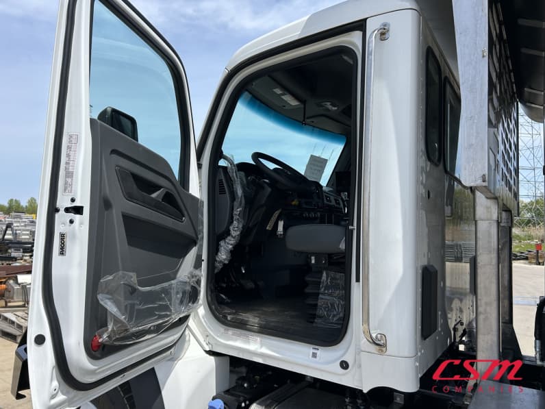 Drivers side door open for this 2025 Kenworth T480 (Stock number: SM177626)