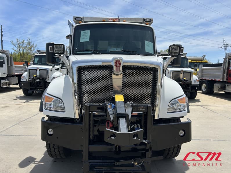 Exterior full front view for this 2025 Kenworth T480 (Stock number: SM177623)