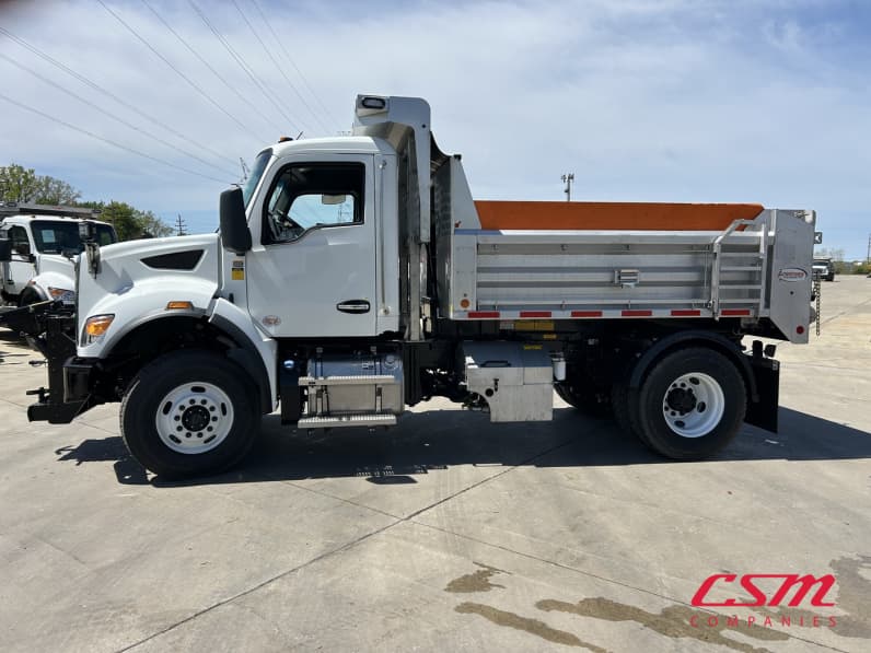 Exterior full driver side for this 2025 Kenworth T480 (Stock number: SM177614)