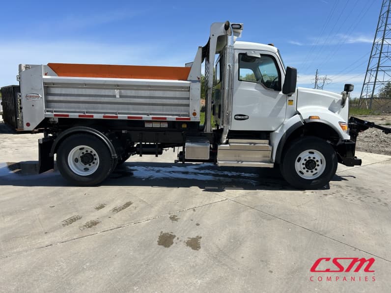 Exterior full passenger side for this 2025 Kenworth T480 (Stock number: SM177621)
