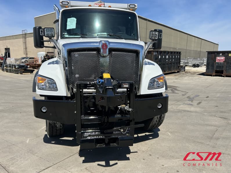 Exterior full front view for this 2025 Kenworth T480 (Stock number: SM177629)