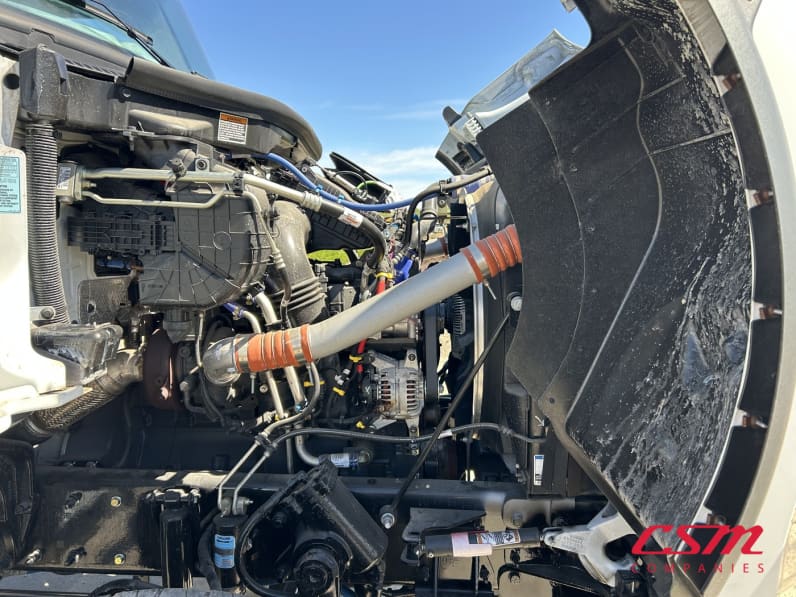 Passenger side engine for this 2025 Kenworth T480 (Stock number: SM177620)