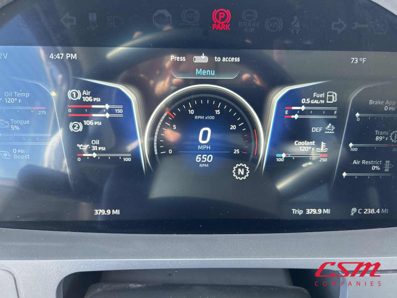 Mileage for this 2027 Kenworth T880 (Stock number: VJ241909)