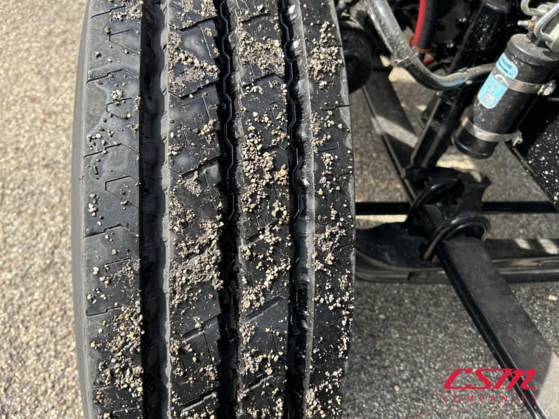 Passenger side front tire tread for this 2026 Kenworth T280 (Stock number: TM229052)