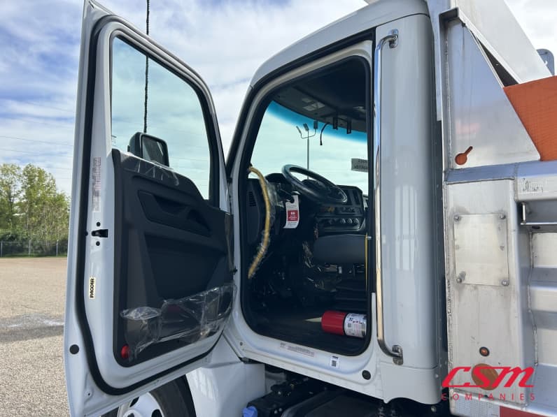 Drivers side door open for this 2026 Kenworth T280 (Stock number: TM229052)