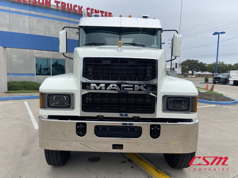 Exterior full front view for this 2027 Mack Pinnacle PI64 (Stock number: VM021227)