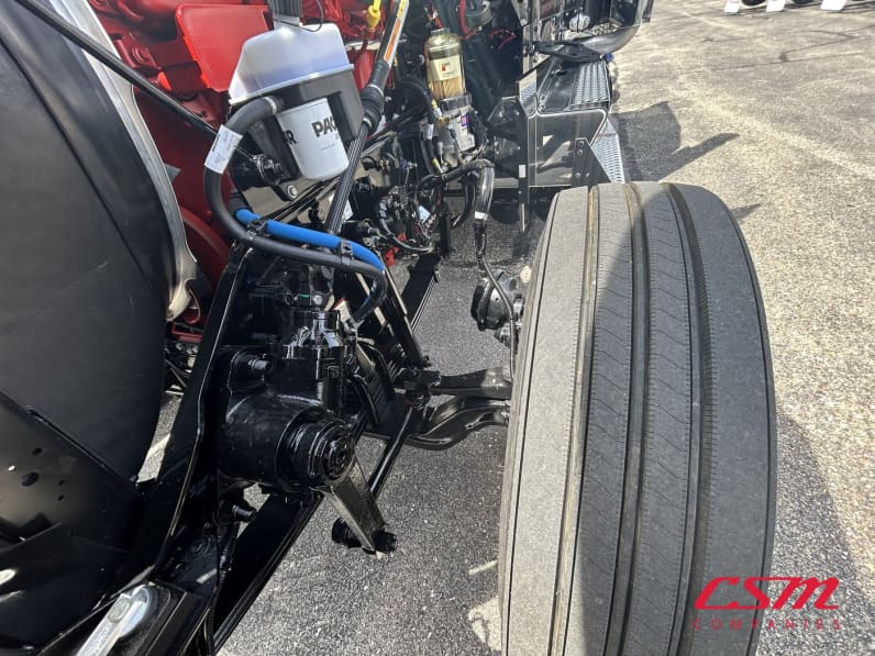 Driver side front tire tread for this 2027 Kenworth W900L (Stock number: VR249845)