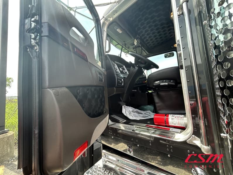 Drivers side door open for this 2027 Kenworth W900L (Stock number: VR249845)