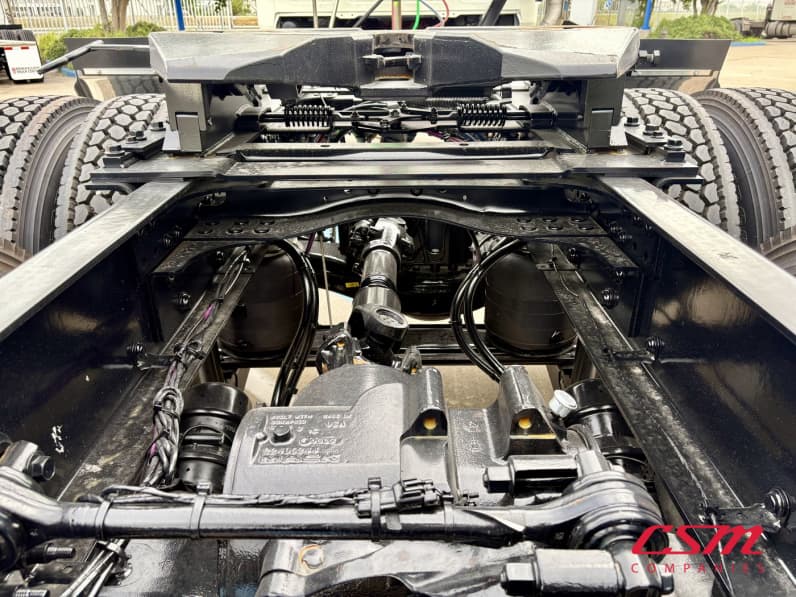 Center rear frame for this 2027 Mack Pinnacle PI64 (Stock number: VM021226)