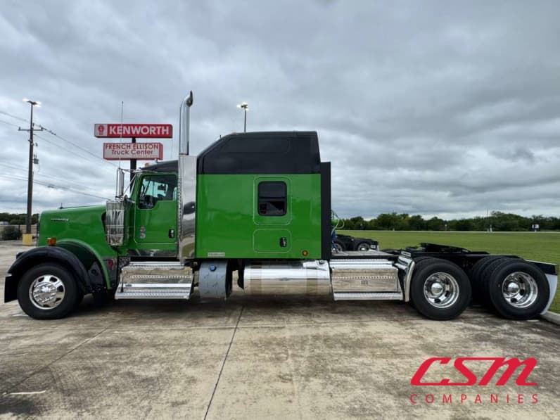 Exterior full driver side for this 2027 Kenworth W900L (Stock number: VR249789)