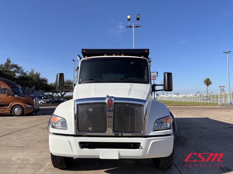 Exterior full front view for this 2027 Kenworth T480 (Stock number: VJ239775)