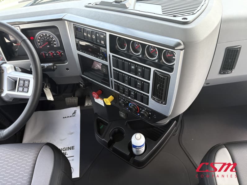 Interior cockpit for this 2027 Mack Pinnacle PI64 (Stock number: VM021599)
