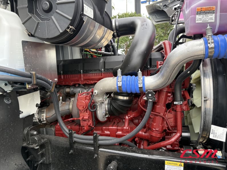 Passenger side engine for this 2027 Mack Pinnacle PI64 (Stock number: VM021599)