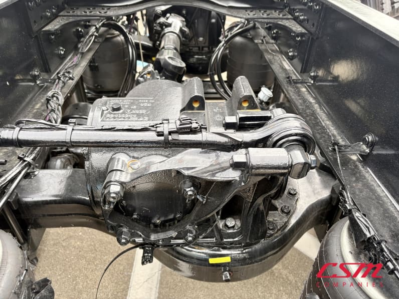 Center rear frame for this 2027 Mack Pinnacle PI64 (Stock number: VM021599)